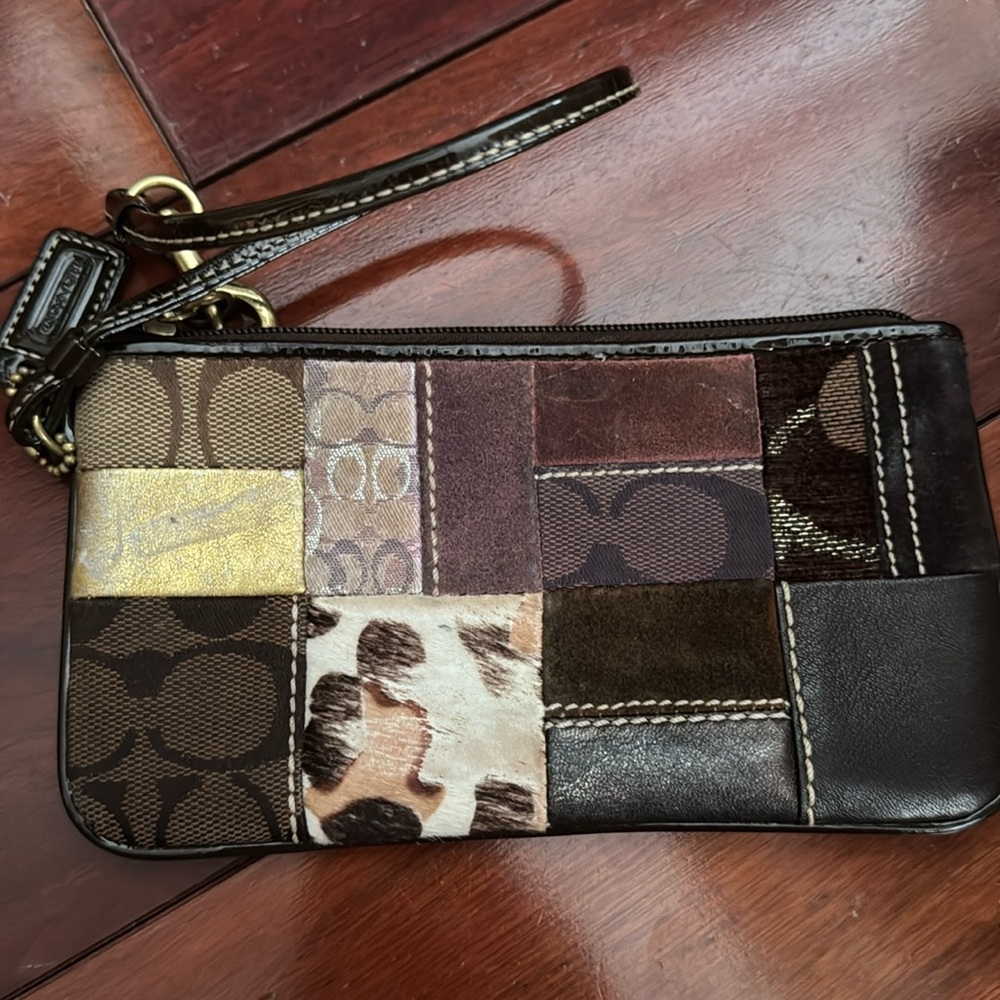 Vintage Coach leather wristlet